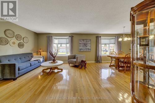 20 First Avenue, Prince Edward County (Wellington), ON - Indoor Photo Showing Living Room