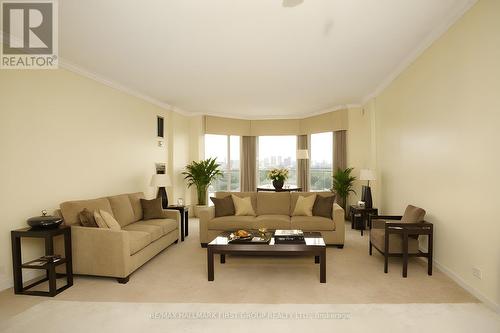 908 - 20 Dean Park Road, Toronto, ON - Indoor Photo Showing Living Room