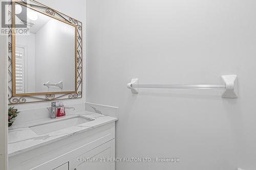 208 Penndutch Circle, Whitchurch-Stouffville, ON - Indoor Photo Showing Bathroom