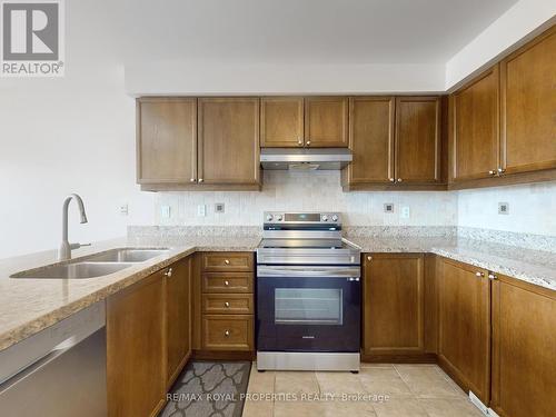 78A Kerfoot Crescent, Georgina, ON - Indoor Photo Showing Kitchen With Double Sink