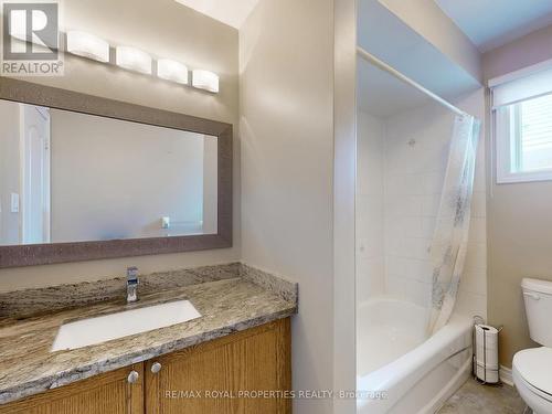 78A Kerfoot Crescent, Georgina, ON - Indoor Photo Showing Bathroom