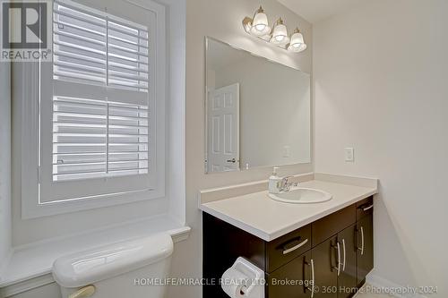 651 Cargill Path, Milton, ON - Indoor Photo Showing Bathroom