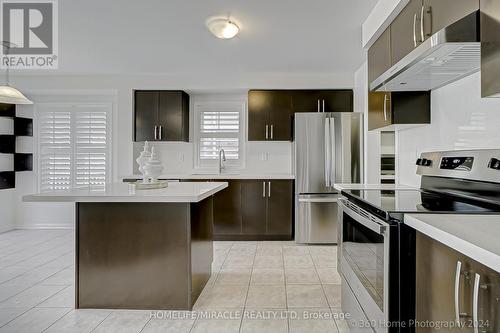 651 Cargill Path, Milton, ON - Indoor Photo Showing Kitchen With Stainless Steel Kitchen