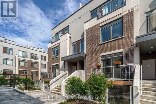 341 - 3062 Sixth Line, Oakville, ON - Outdoor