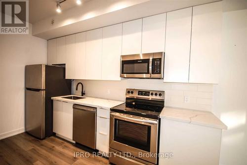 341 - 3062 Sixth Line, Oakville, ON - Indoor Photo Showing Kitchen