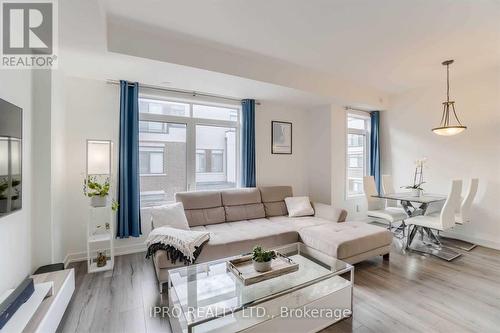 341 - 3062 Sixth Line, Oakville, ON - Indoor Photo Showing Living Room