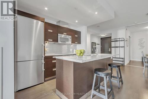 2106 - 88 Park Lawn Road, Toronto, ON - Indoor Photo Showing Kitchen With Upgraded Kitchen