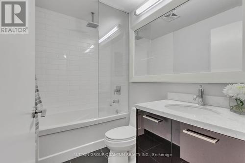 2106 - 88 Park Lawn Road, Toronto, ON - Indoor Photo Showing Bathroom