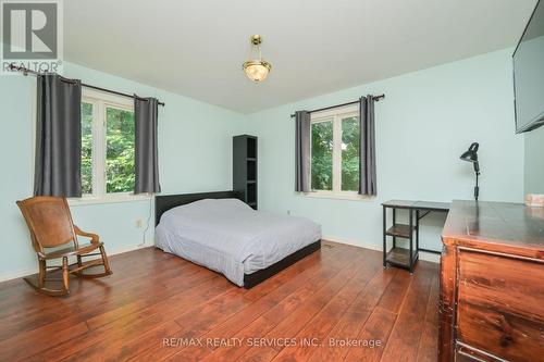 95 Credit Road, Caledon, ON - Indoor Photo Showing Bedroom