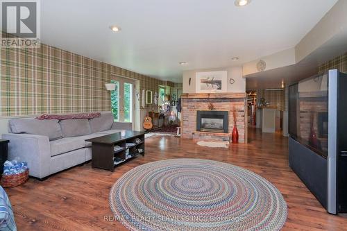 95 Credit Road, Caledon, ON - Indoor Photo Showing Living Room With Fireplace