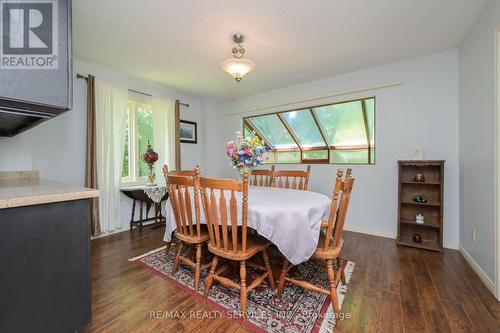 95 Credit Road, Caledon, ON - Indoor Photo Showing Dining Room