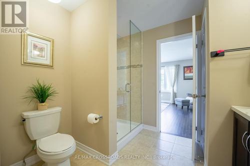 3333 Mockingbird Common Crescent, Oakville, ON - Indoor Photo Showing Bathroom