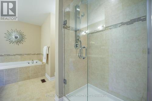 3333 Mockingbird Common Crescent, Oakville, ON - Indoor Photo Showing Bathroom