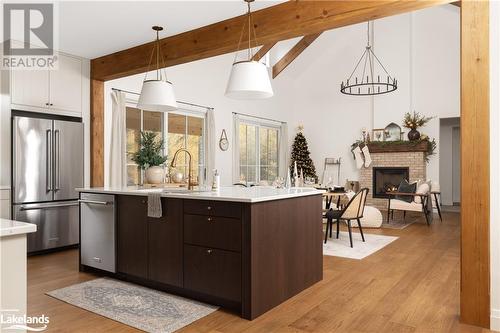 303 Clearwater Lake Road, Huntsville, ON - Indoor Photo Showing Kitchen