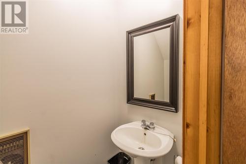 155 Biggings Ave, Sault Ste. Marie, ON - Indoor Photo Showing Bathroom