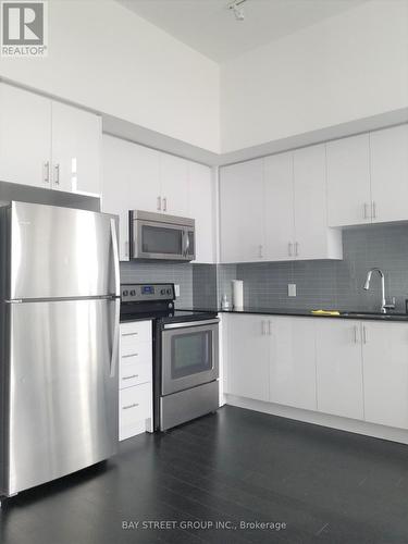 1709 - 9582 Markham Road, Markham, ON - Indoor Photo Showing Kitchen