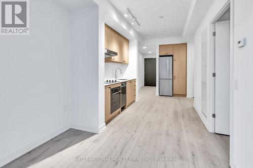 305 - 9 Tecumseth Street, Toronto, ON - Indoor Photo Showing Kitchen