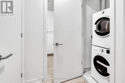 305 - 9 Tecumseth Street, Toronto, ON - Indoor Photo Showing Laundry Room