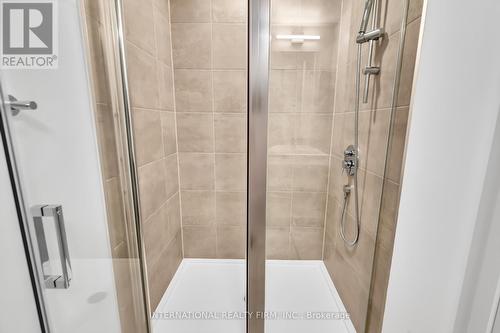 305 - 9 Tecumseth Street, Toronto, ON - Indoor Photo Showing Bathroom