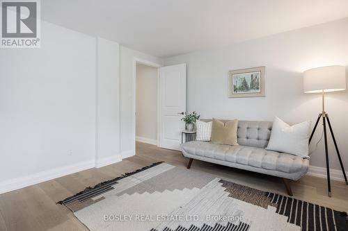 104 Dutch Myrtle Way, Toronto, ON - Indoor Photo Showing Living Room