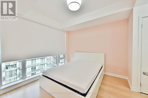 3106 - 89 Dunfield Avenue, Toronto, ON - Indoor Photo Showing Bedroom