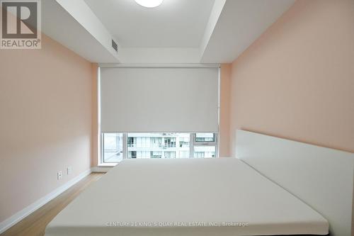 3106 - 89 Dunfield Avenue, Toronto, ON - Indoor Photo Showing Other Room