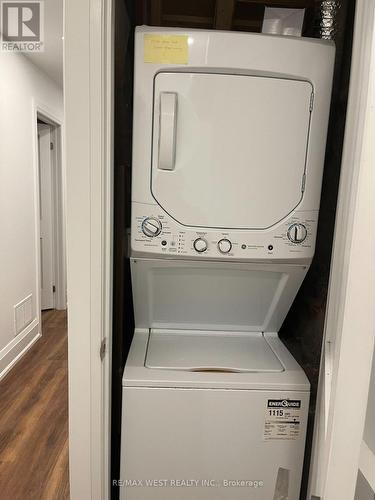 188 Mutual Street, Toronto, ON - Indoor Photo Showing Laundry Room