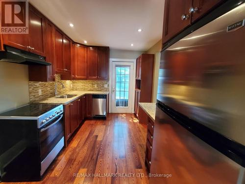 101 Lawrence Avenue W, Toronto, ON - Indoor Photo Showing Kitchen