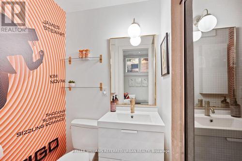 118 Helendale Avenue, Toronto, ON - Indoor Photo Showing Bathroom