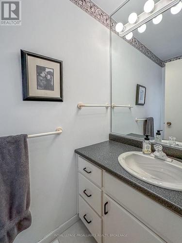 146 Twin Oaks Lane, Leeds & The Thousand Islands, ON - Indoor Photo Showing Bathroom