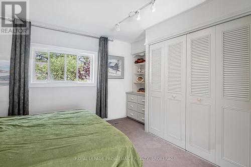 146 Twin Oaks Lane, Leeds & The Thousand Islands, ON - Indoor Photo Showing Bedroom