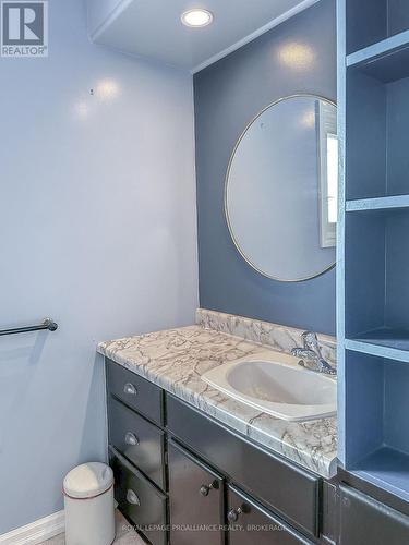 146 Twin Oaks Lane, Leeds & The Thousand Islands, ON - Indoor Photo Showing Bathroom