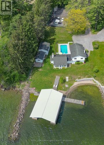 146 Twin Oaks Lane, Leeds & The Thousand Islands, ON - Outdoor With Body Of Water