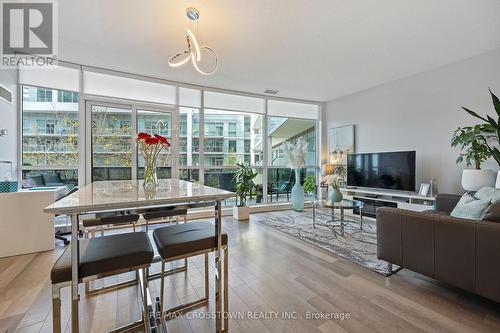 201 - 80 Marine Parade Drive, Toronto, ON - Indoor Photo Showing Living Room