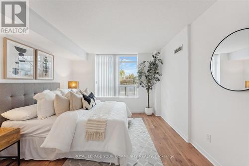 310 - 75 King William Crescent, Richmond Hill, ON - Indoor Photo Showing Bedroom