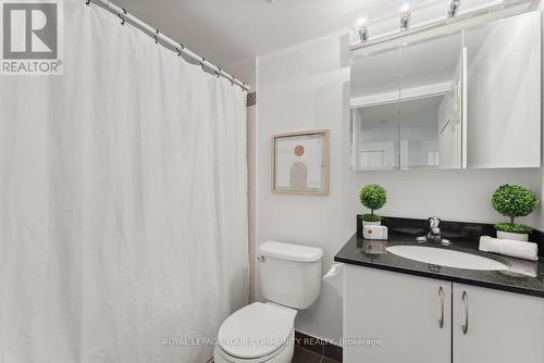 310 - 75 King William Crescent, Richmond Hill, ON - Indoor Photo Showing Bathroom