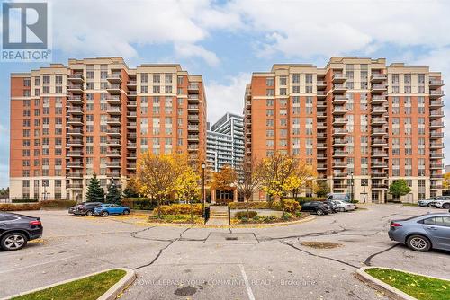 310 - 75 King William Crescent, Richmond Hill, ON - Outdoor With Facade