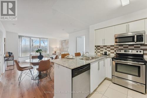 310 - 75 King William Crescent, Richmond Hill, ON - Indoor Photo Showing Kitchen With Stainless Steel Kitchen With Double Sink