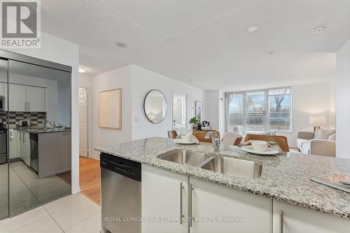 310 - 75 King William Crescent, Richmond Hill, ON - Indoor Photo Showing Kitchen With Double Sink With Upgraded Kitchen