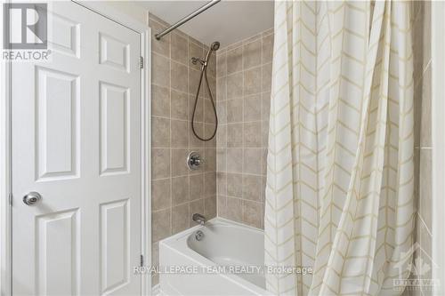 648A Chapman Mills Drive, Ottawa, ON - Indoor Photo Showing Bathroom