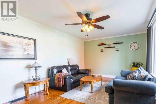 29 Cory Crescent, Quinte West, ON - Indoor Photo Showing Living Room