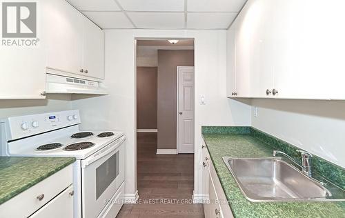 205 - 299 Mill Road, Toronto, ON - Indoor Photo Showing Kitchen