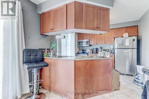 1675 Canadore Crescent, Oshawa, ON - Indoor Photo Showing Kitchen