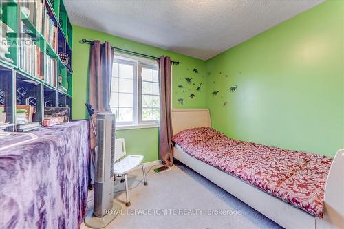 1675 Canadore Crescent, Oshawa, ON - Indoor Photo Showing Bedroom