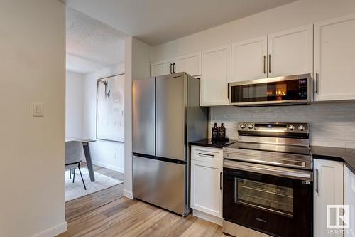 #50 15710 Beaumaris Rd Nw, Edmonton, AB - Indoor Photo Showing Kitchen