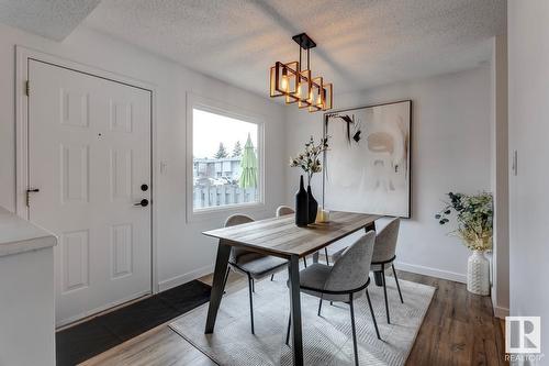 #50 15710 Beaumaris Rd Nw, Edmonton, AB - Indoor Photo Showing Dining Room