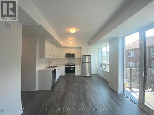 343 - 75 Attmar Drive, Brampton, ON - Indoor Photo Showing Kitchen