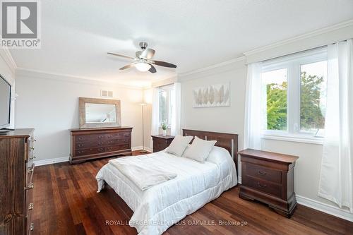 2128 Wincanton Crescent, Mississauga, ON - Indoor Photo Showing Bedroom