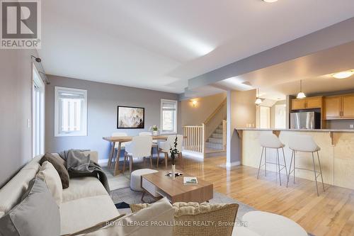 8 Princeton Place, Belleville, ON - Indoor Photo Showing Living Room