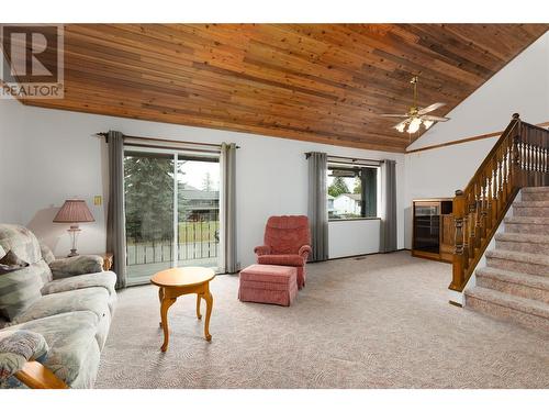 417B Alpine Crescent, Kimberley, BC - Indoor Photo Showing Living Room